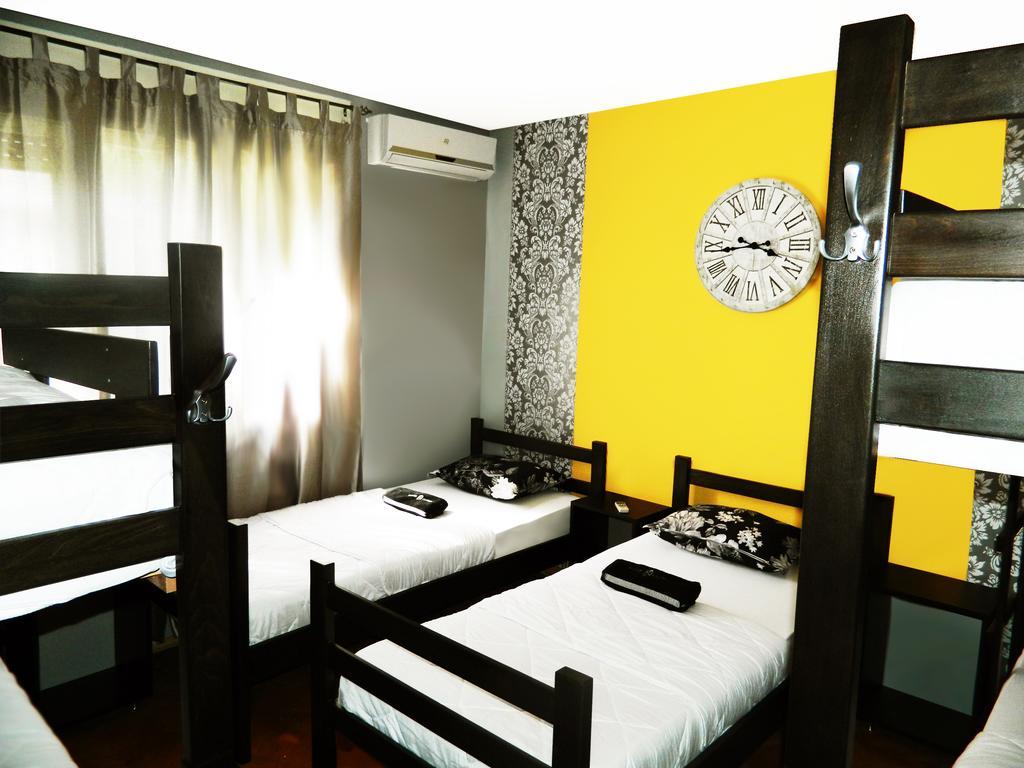Hostel Kalonis Skopie Habitación foto