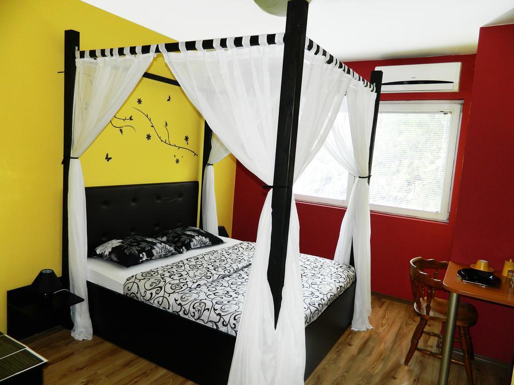 Hostel Kalonis Skopie Habitación foto